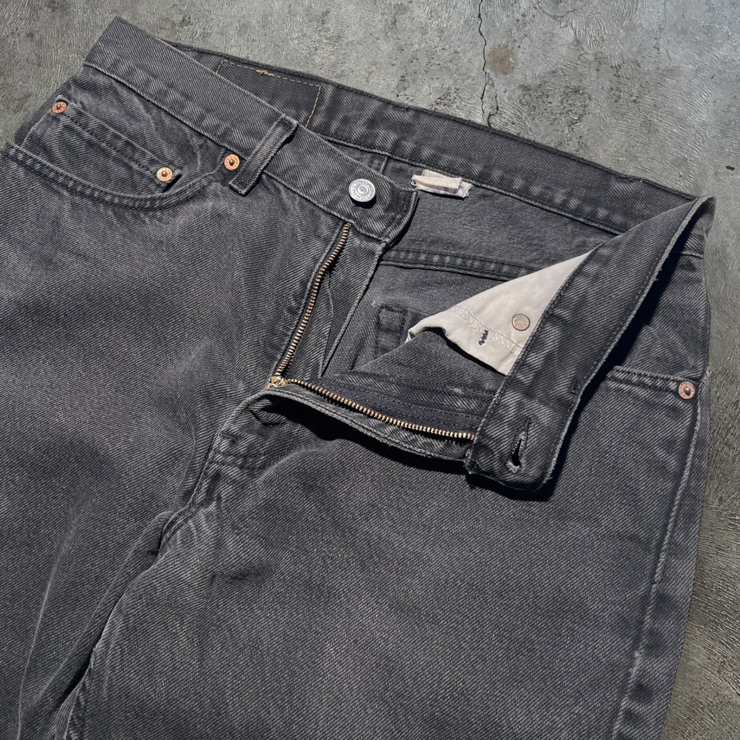 90s Levi's 505 Jeans Black Size 32x27.5